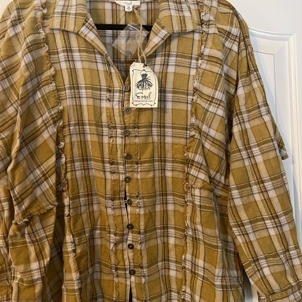 Easel Button long sleeve
